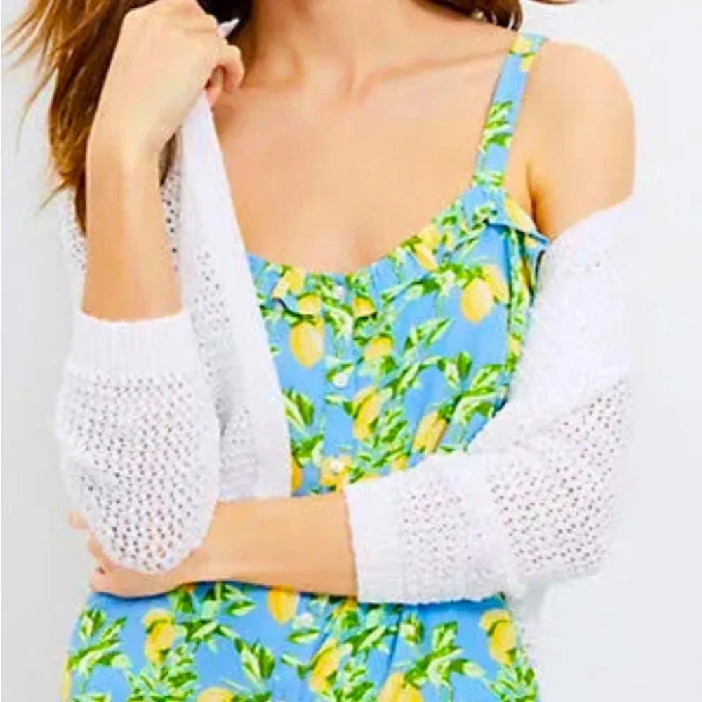 LOFT Blue Lemon Print Women's Top - Picture 2 of 13